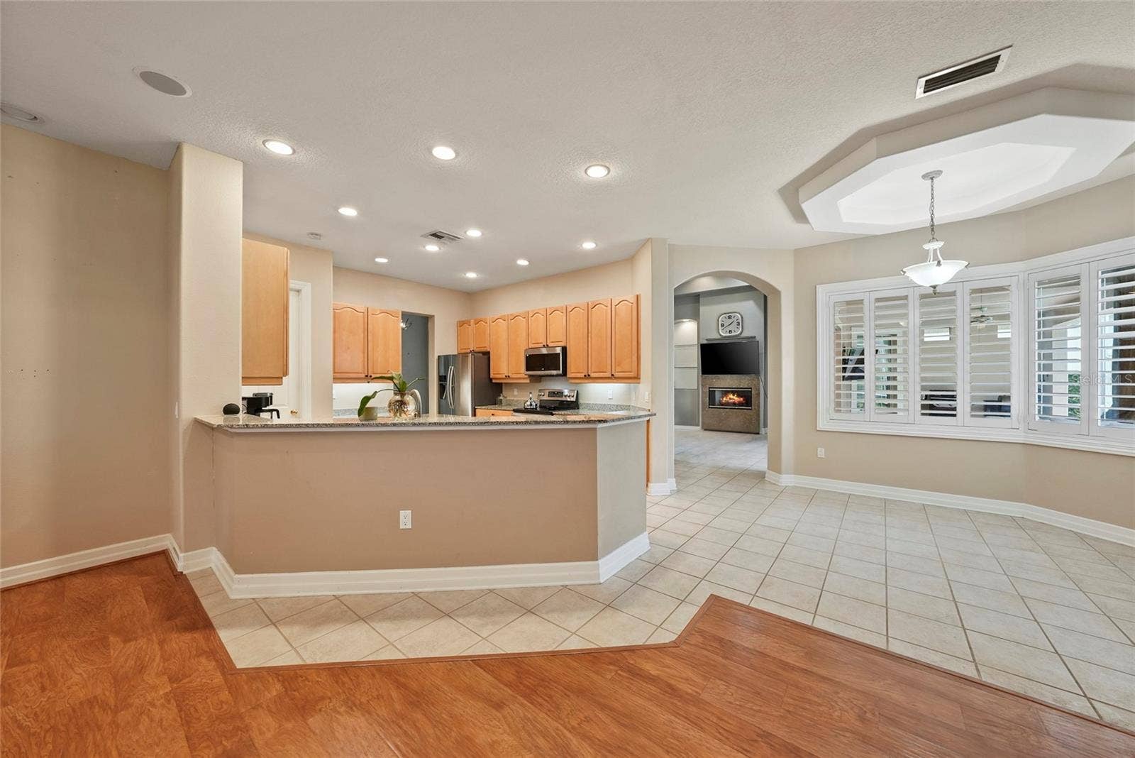 18823 WIMBLEDON CIRCLE, Lutz, FL 33558