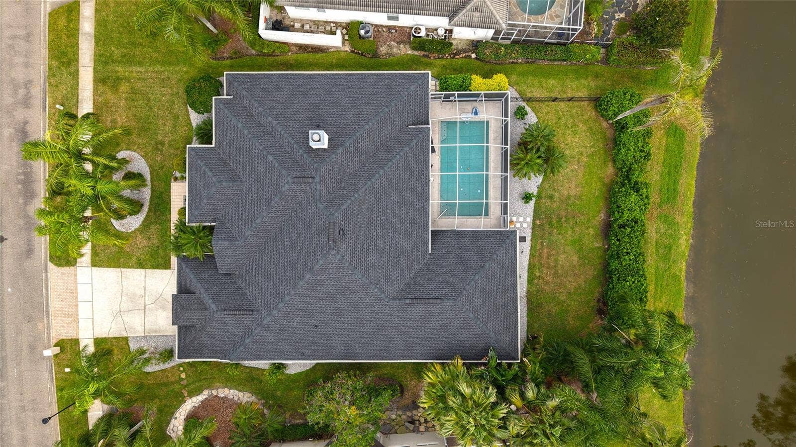 18823 WIMBLEDON CIRCLE, Lutz, FL 33558