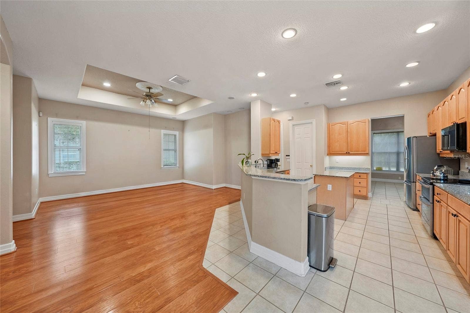 18823 WIMBLEDON CIRCLE, Lutz, FL 33558