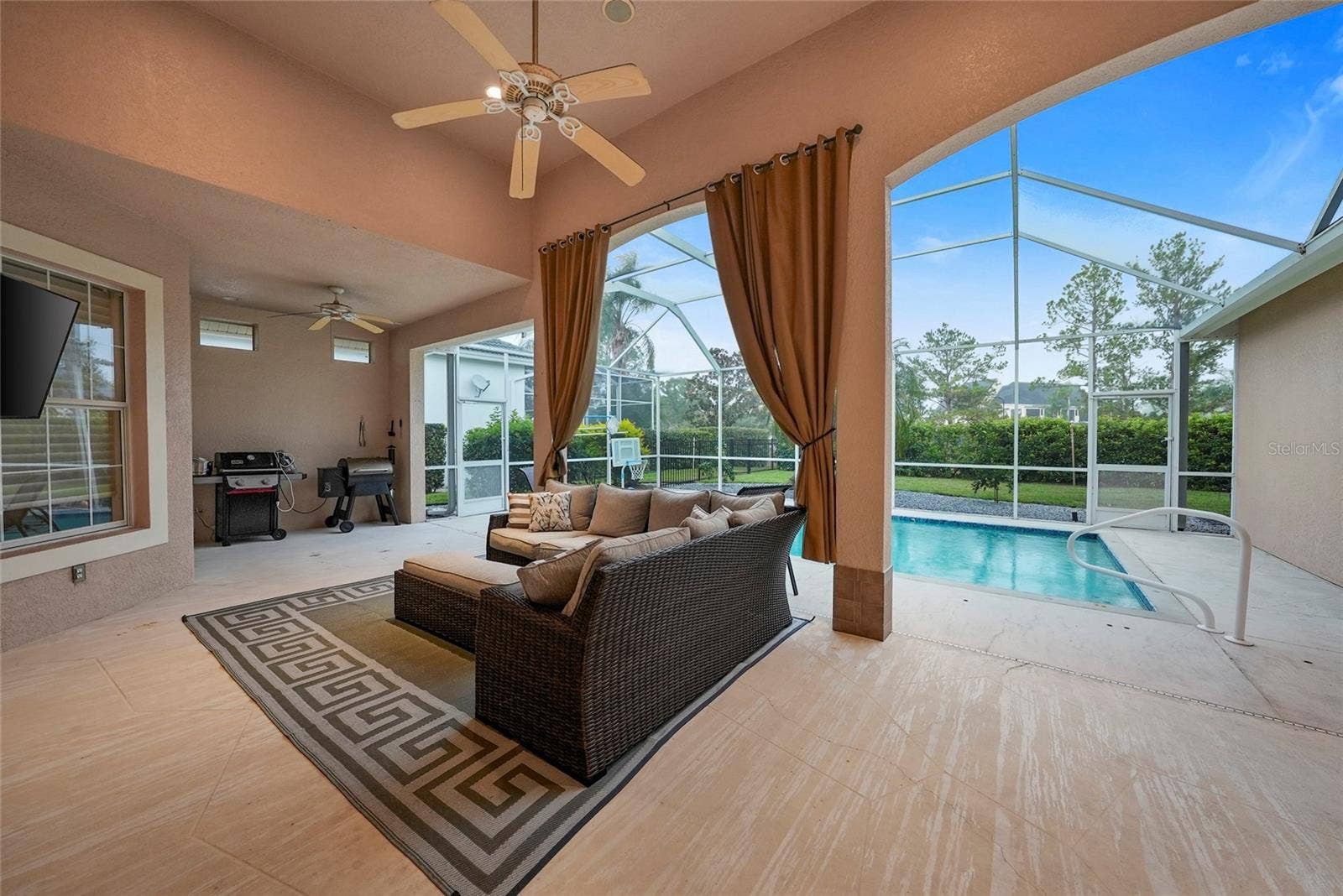 18823 WIMBLEDON CIRCLE, Lutz, FL 33558