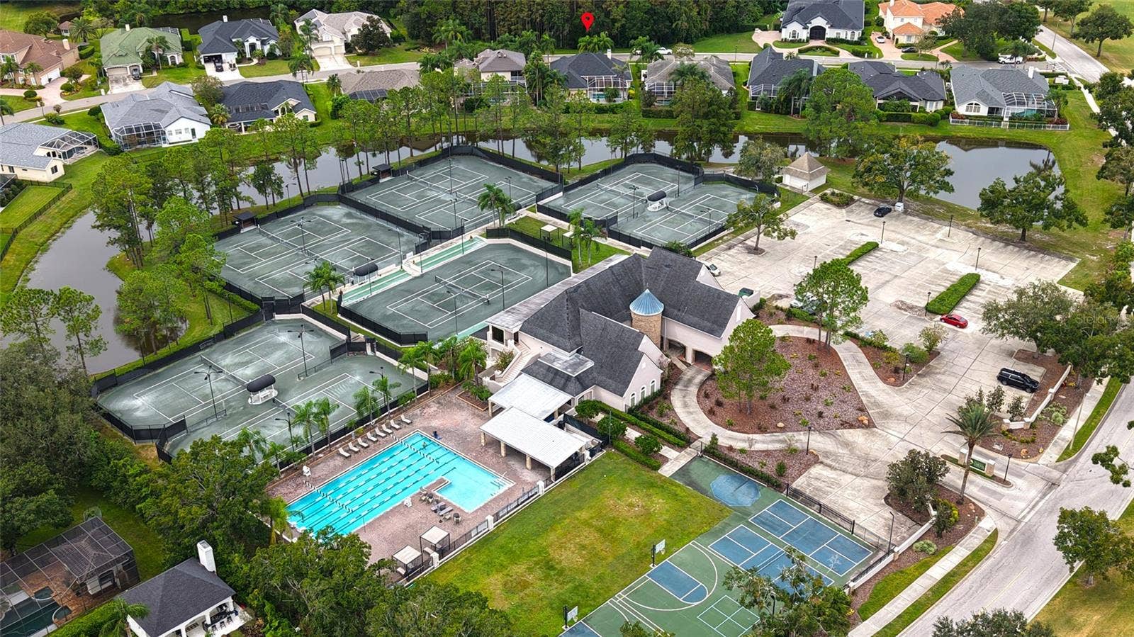 18823 WIMBLEDON CIRCLE, Lutz, FL 33558