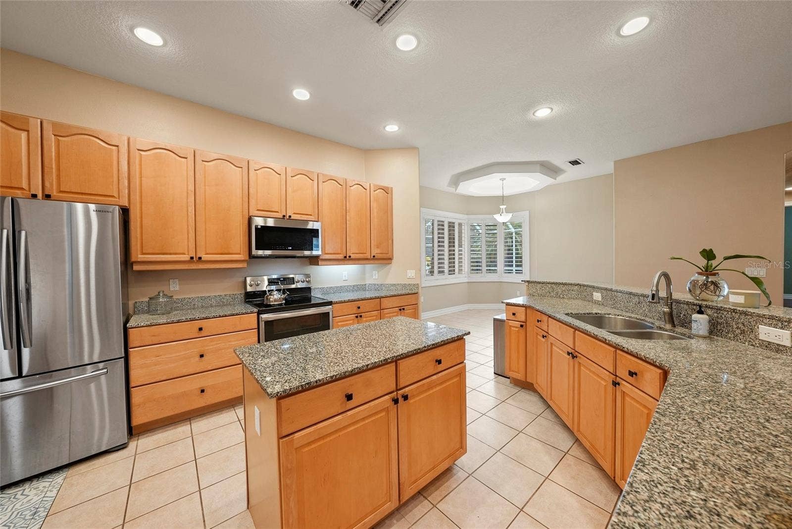 18823 WIMBLEDON CIRCLE, Lutz, FL 33558
