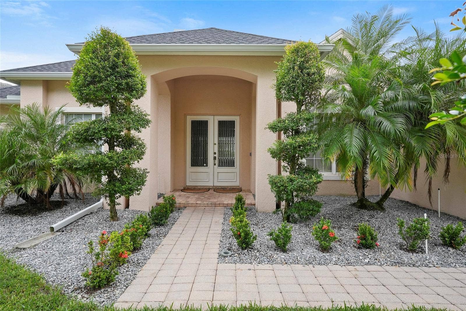 18823 WIMBLEDON CIRCLE, Lutz, FL 33558