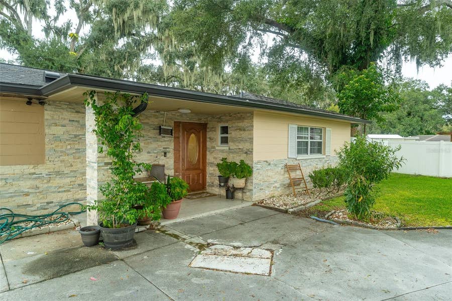Property photo for 702 COULTER PLACE, Brandon, FL