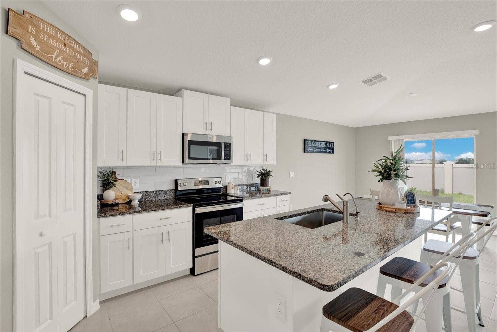 11205 LINDEN DEPOT ROAD, San Antonio, FL 33576