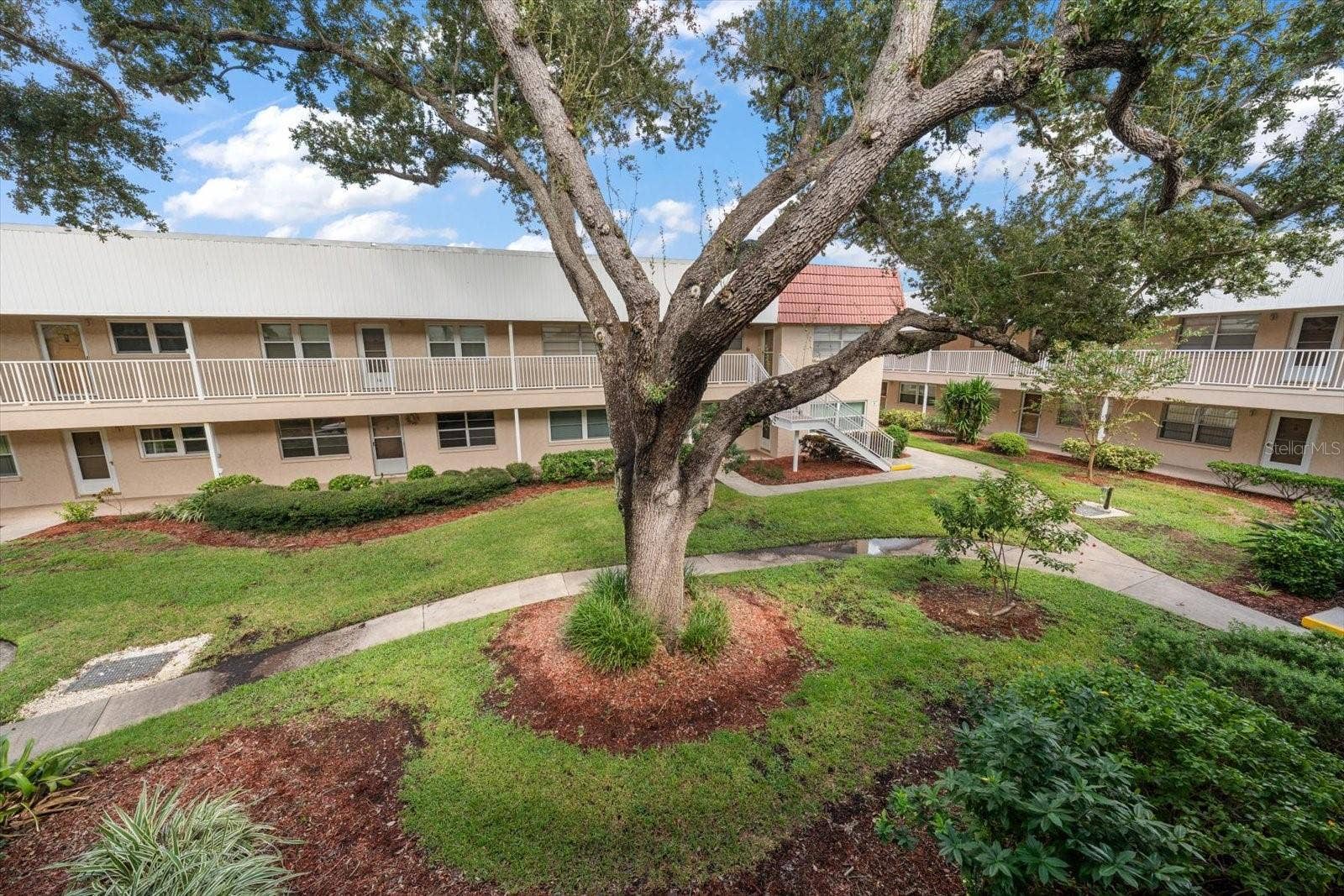 10037 62ND TERRACE N, #18, St Petersburg, FL 33708