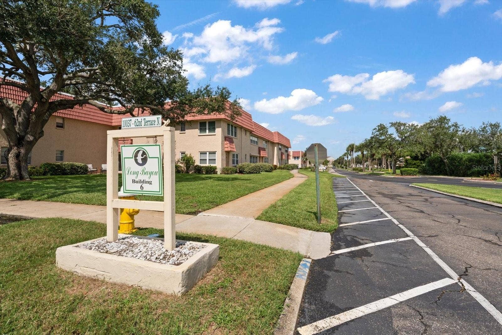 10037 62ND TERRACE N, #18, St Petersburg, FL 33708