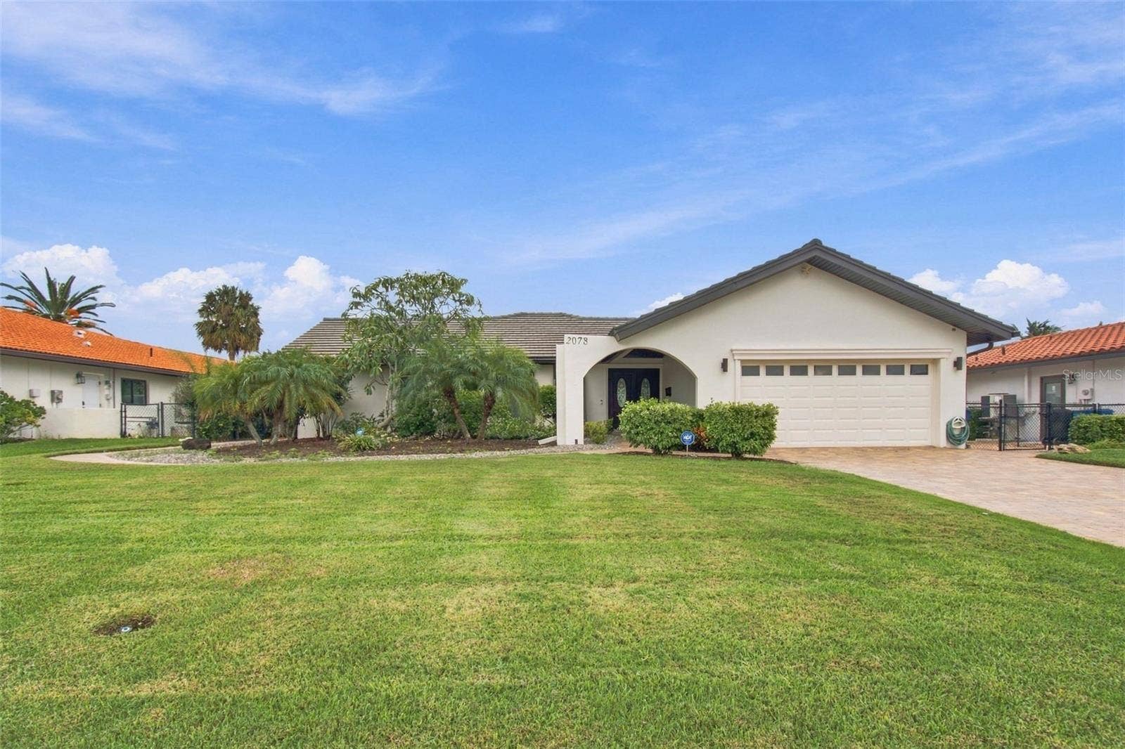 2078 NE MONTANA AVENUE NE, St Petersburg, FL 33703