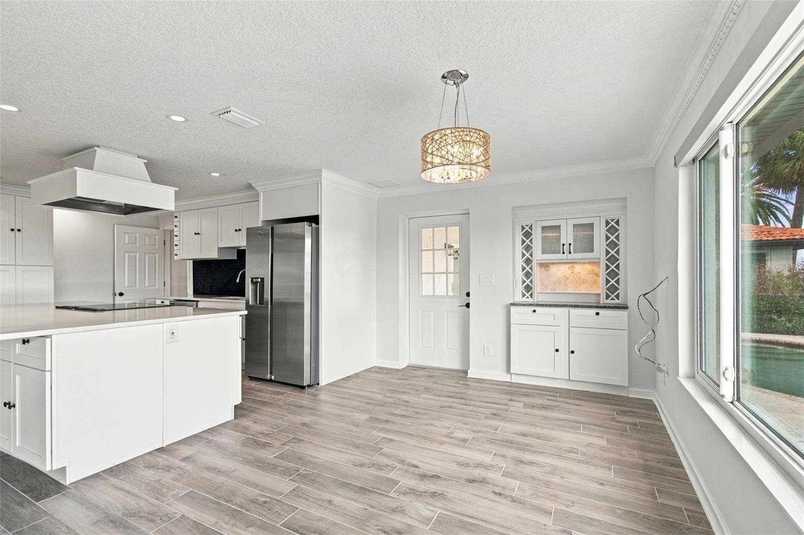 2078 NE MONTANA AVENUE NE, St Petersburg, FL 33703
