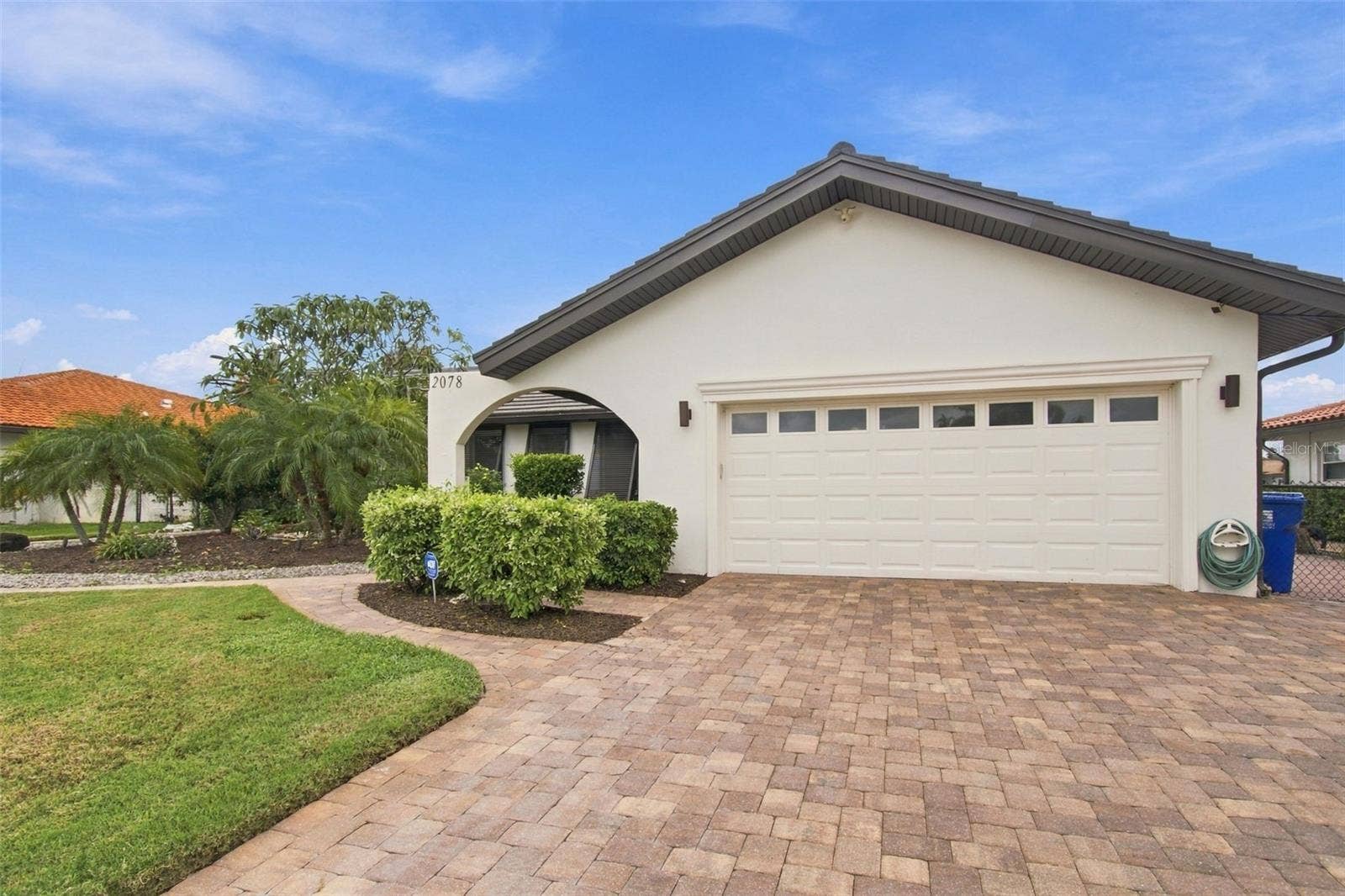 2078 NE MONTANA AVENUE NE, St Petersburg, FL 33703