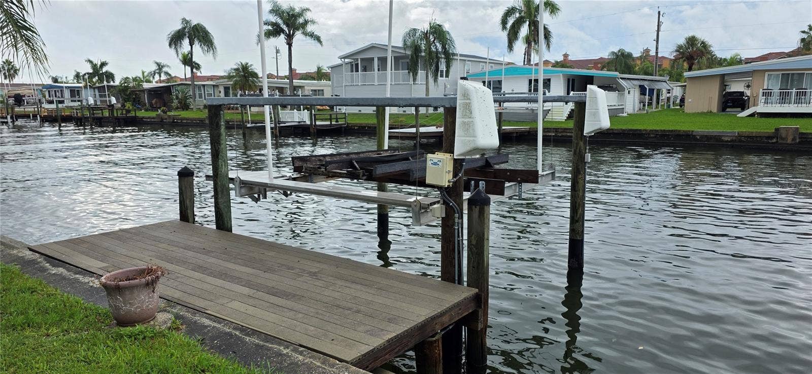 Dock and Lift