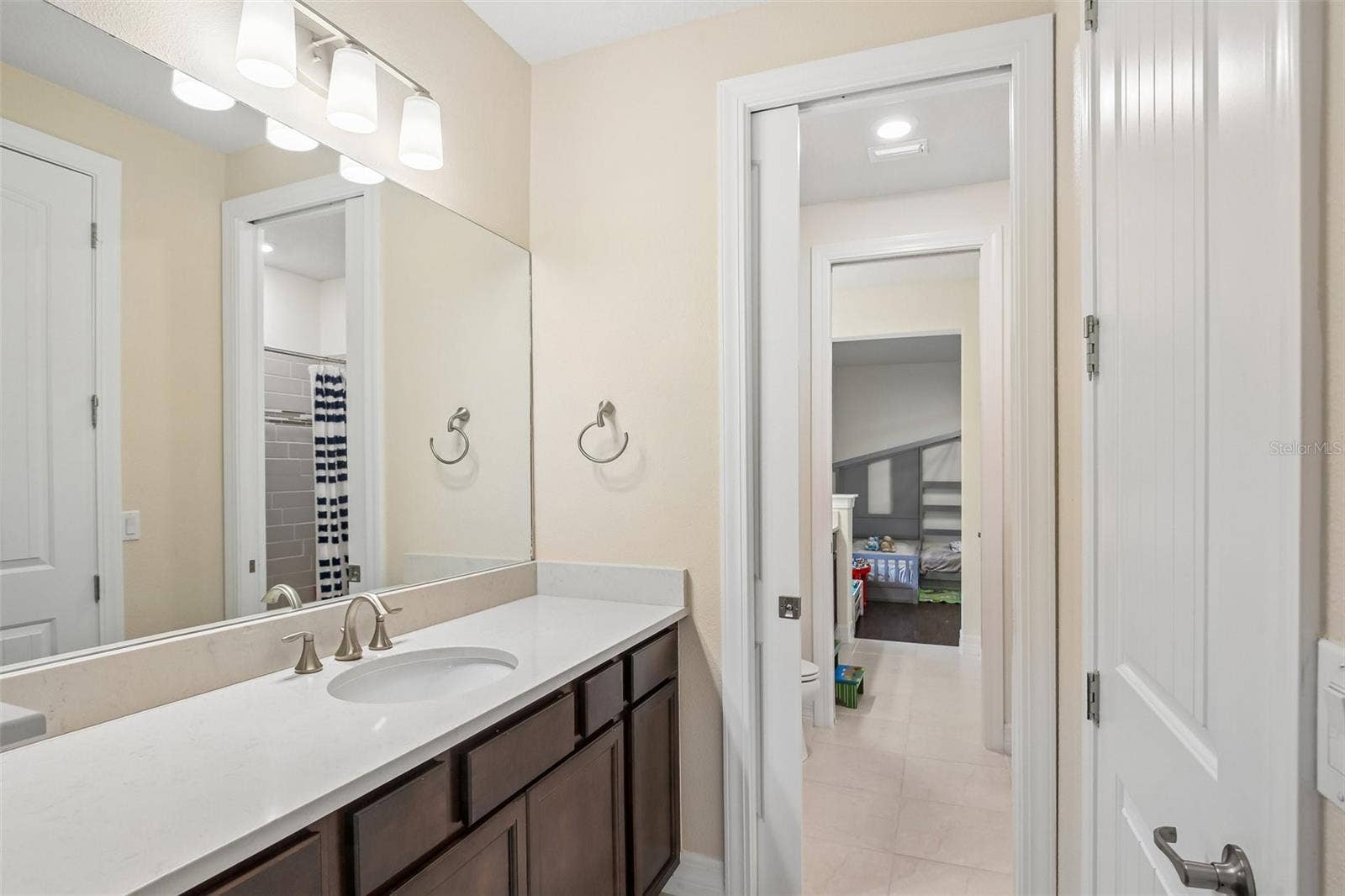 11054 SUNDRIFT DRIVE, Tampa, FL 33647 11054 SUNDRIFT DRIVE, Tampa, FL 33647
