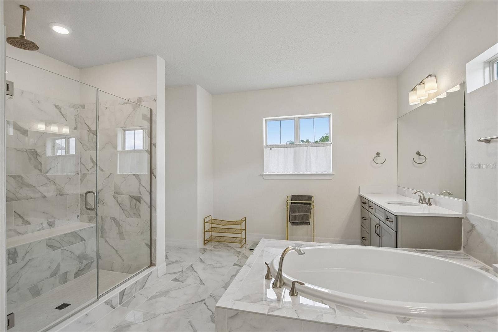 11054 SUNDRIFT DRIVE, Tampa, FL 33647 11054 SUNDRIFT DRIVE, Tampa, FL 33647
