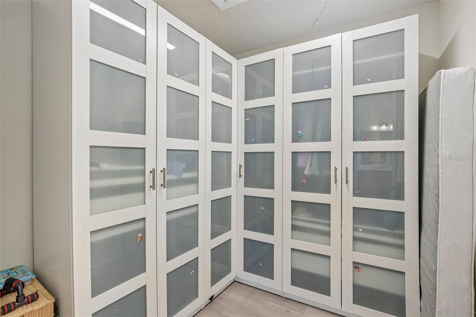 11054 SUNDRIFT DRIVE, Tampa, FL 33647 11054 SUNDRIFT DRIVE, Tampa, FL 33647