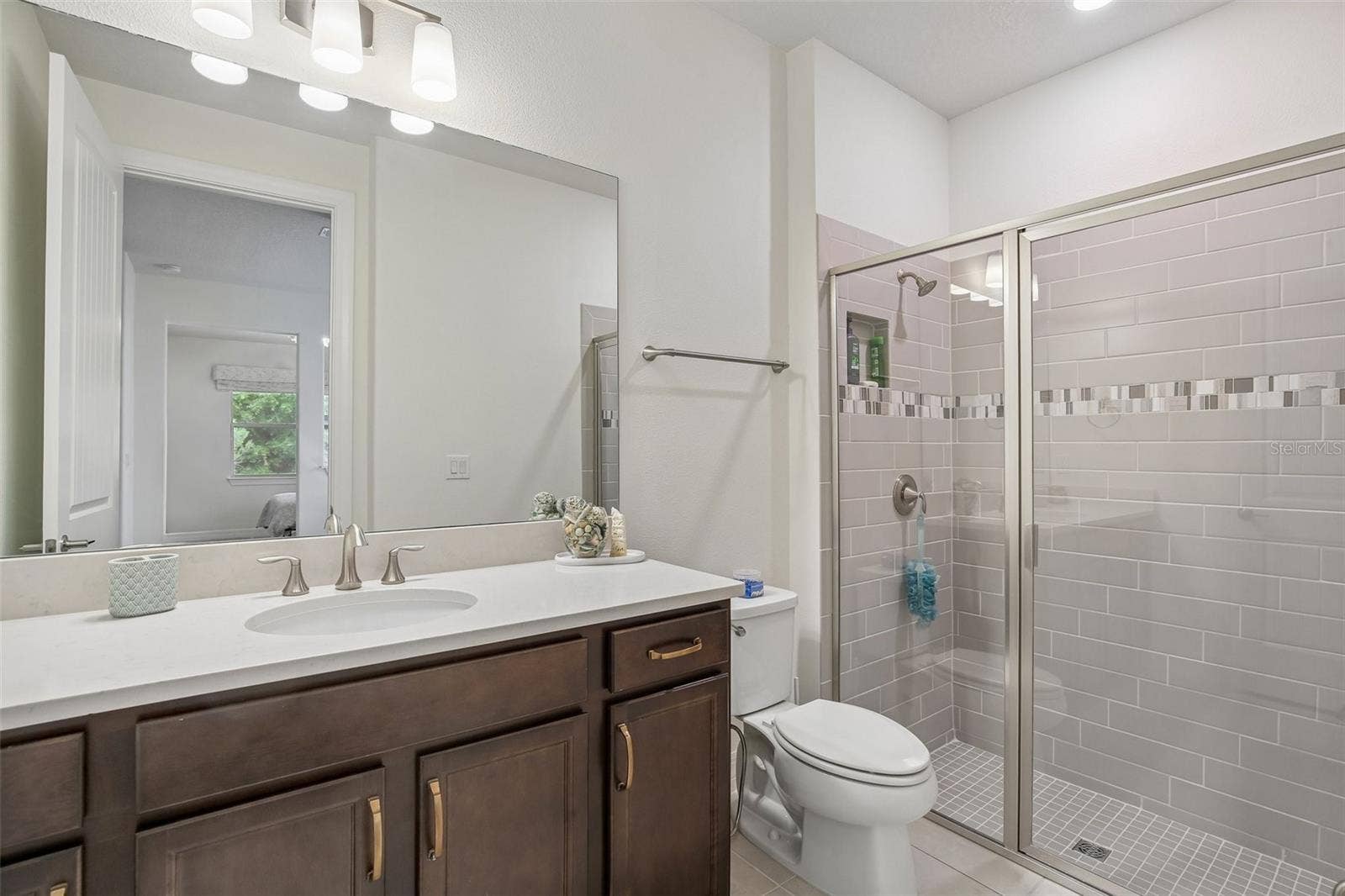 11054 SUNDRIFT DRIVE, Tampa, FL 33647 11054 SUNDRIFT DRIVE, Tampa, FL 33647