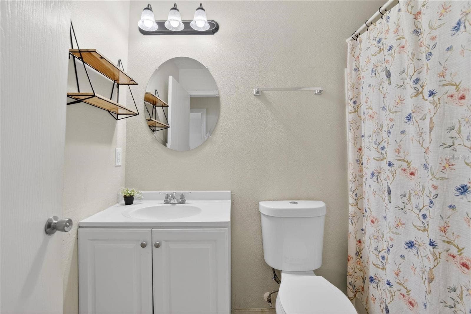 2605 OLEANDER LAKES DRIVE, Brandon, FL 33511 2605 OLEANDER LAKES DRIVE, Brandon, FL 33511