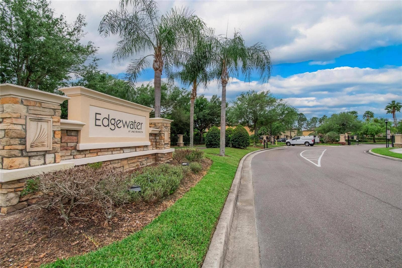 2605 OLEANDER LAKES DRIVE, Brandon, FL 33511 2605 OLEANDER LAKES DRIVE, Brandon, FL 33511