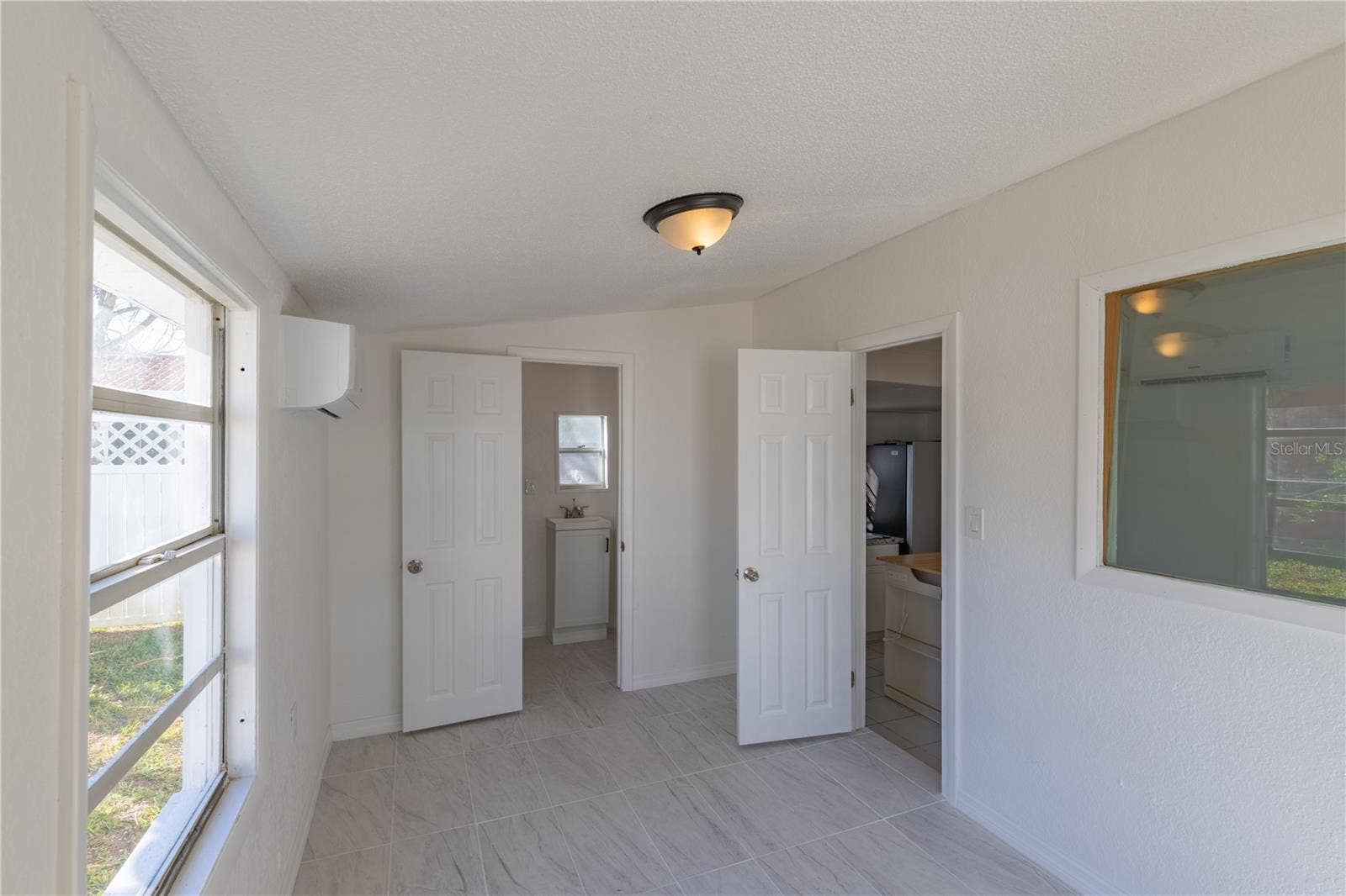 944 BRUCE AVENUE, Clearwater, FL 33767 GUEST HOUSE