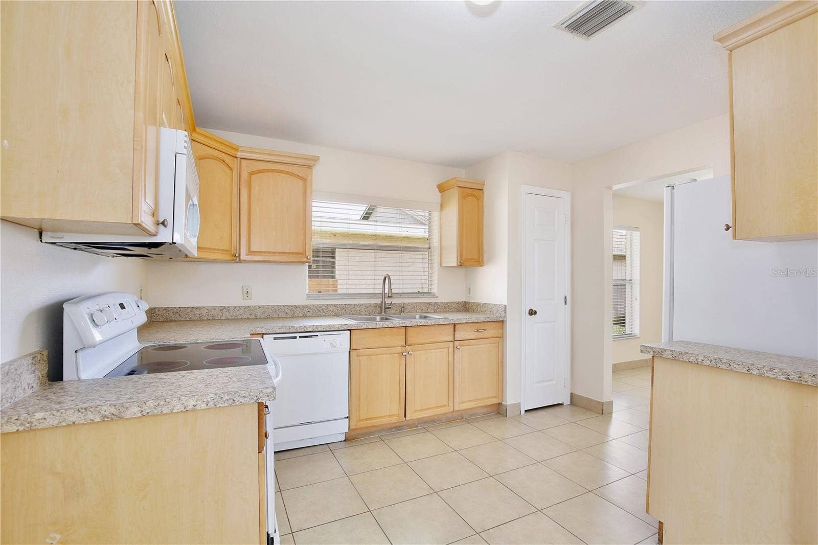2067 PAPRIKA DRIVE, Orlando, FL 32837 2067 PAPRIKA DRIVE, Orlando, FL 32837