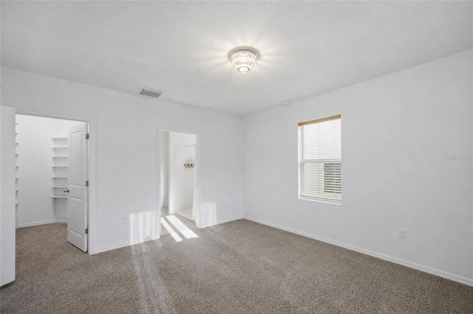 8204 PELICAN REED CIRCLE, Wesley Chapel, FL 33545