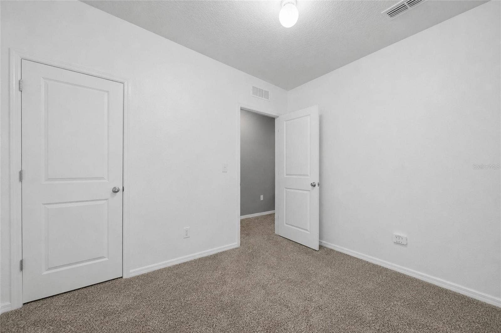 8204 PELICAN REED CIRCLE, Wesley Chapel, FL 33545