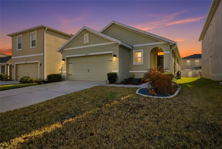 Property photo for 8204 PELICAN REED CIRCLE, Wesley Chapel, FL