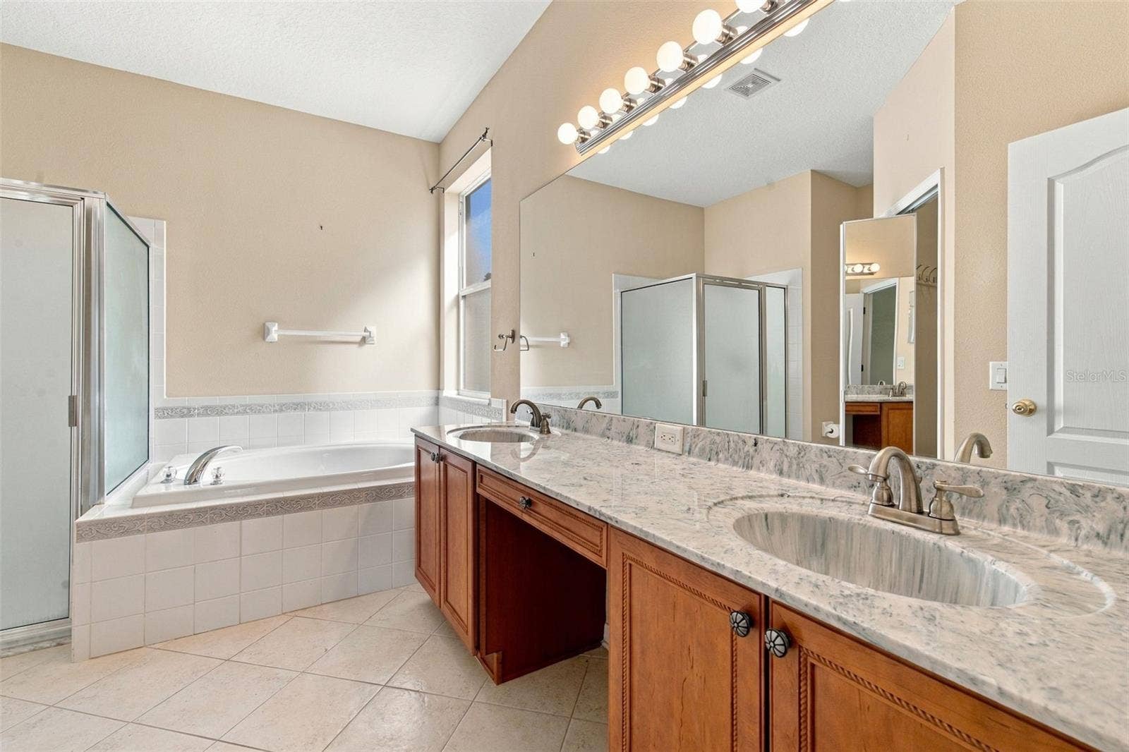 18852 NARIMORE DRIVE, Land O Lakes, FL 34638 18852 NARIMORE DRIVE, Land O Lakes, FL 34638