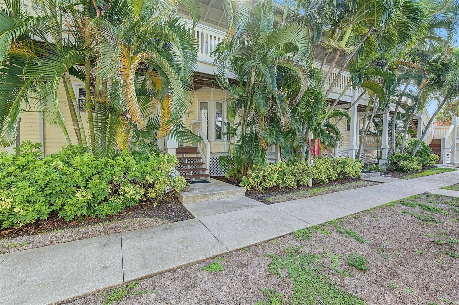 10399 PARADISE BOULEVARD, #107, Treasure Island, FL 33706 10399 PARADISE BOULEVARD, #107, Treasure Island, FL 33706