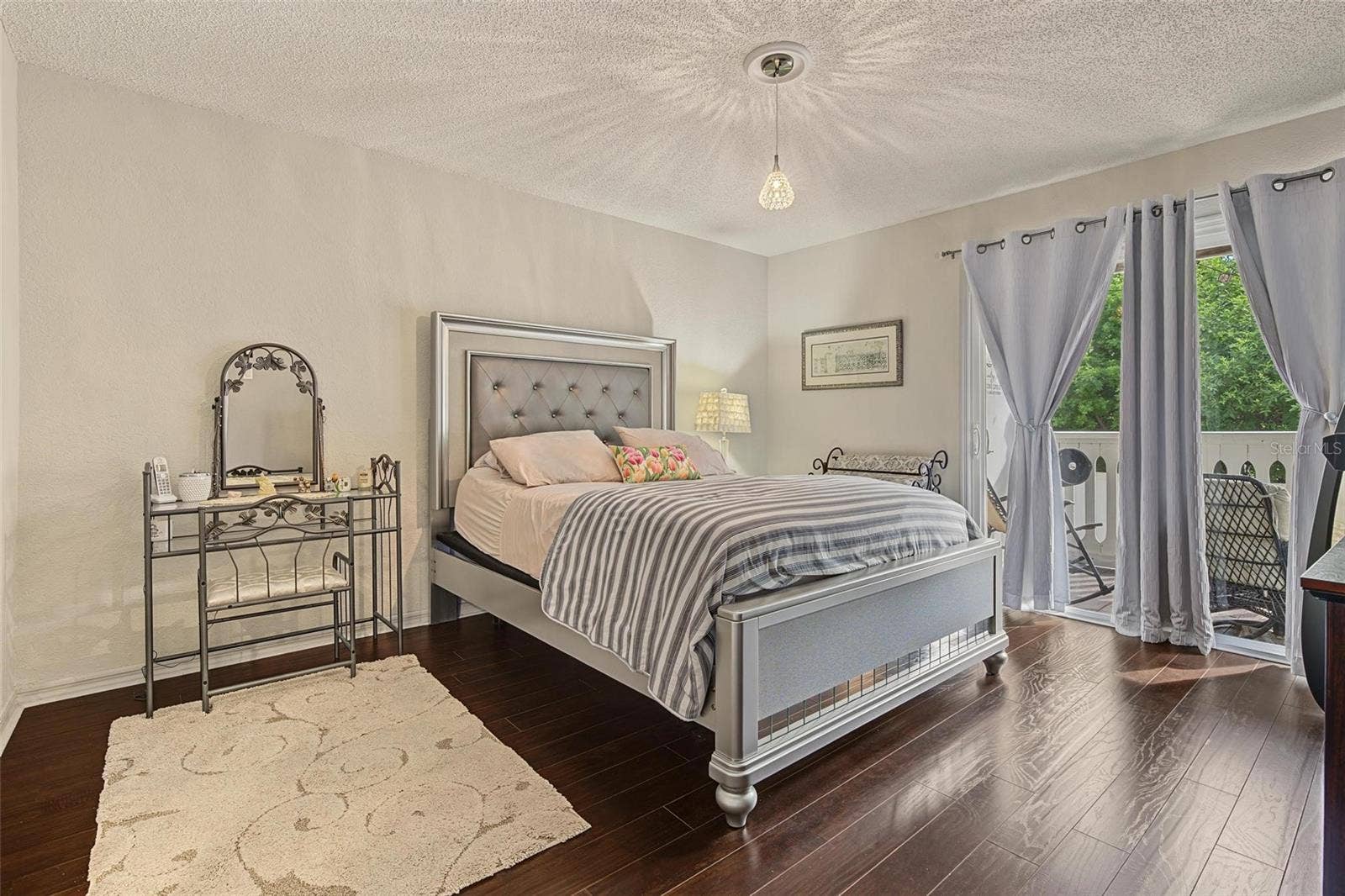 10399 PARADISE BOULEVARD, #107, Treasure Island, FL 33706 10399 PARADISE BOULEVARD, #107, Treasure Island, FL 33706