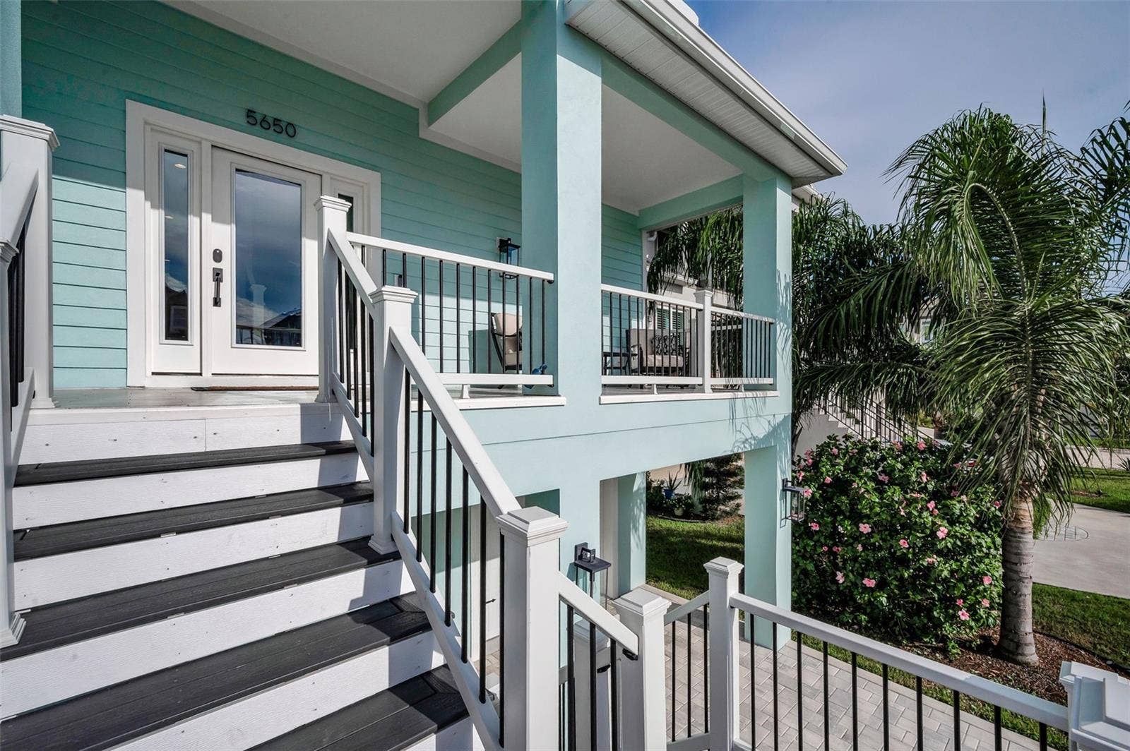 Covered entry porch