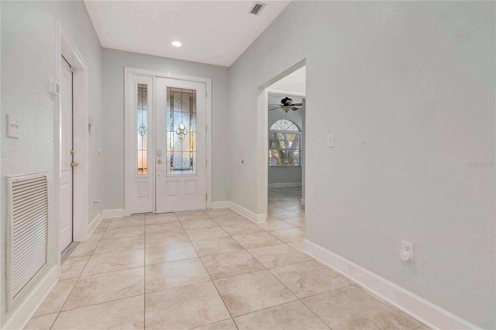3816 W ESTRELLA STREET, Tampa, FL 33629 Entryway