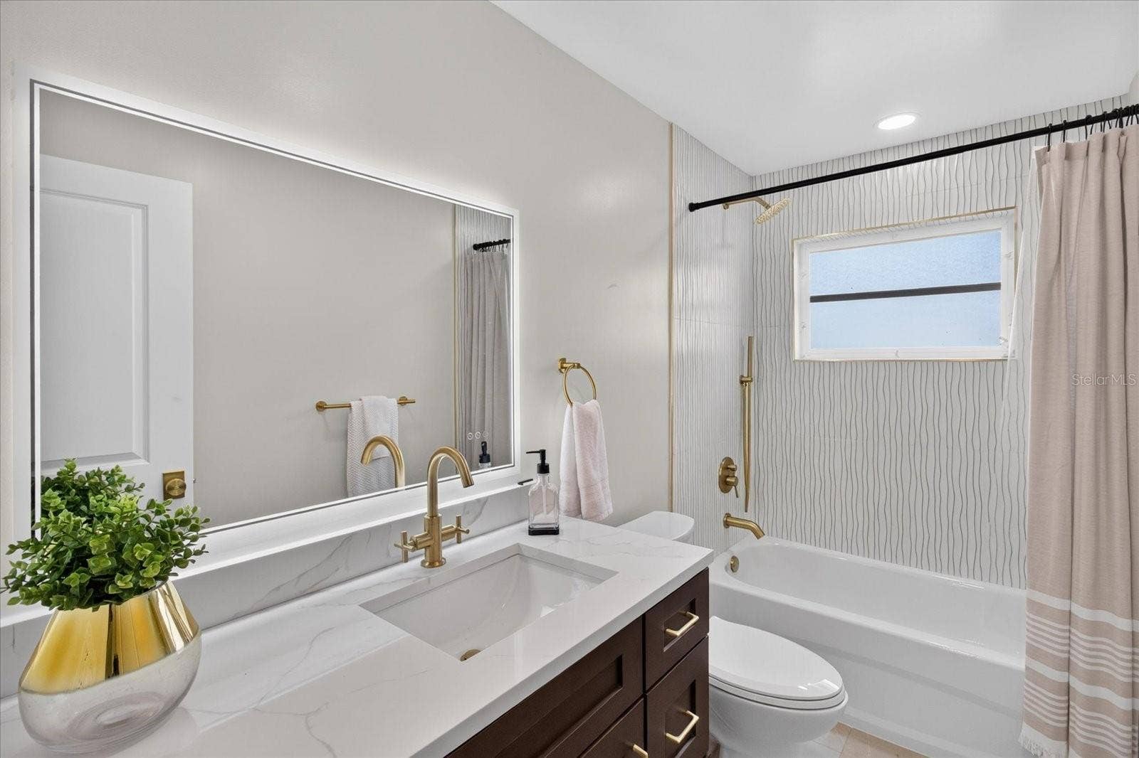 10100 PARADISE BOULEVARD, Treasure Island, FL 33706 10100 PARADISE BOULEVARD, Treasure Island, FL 33706