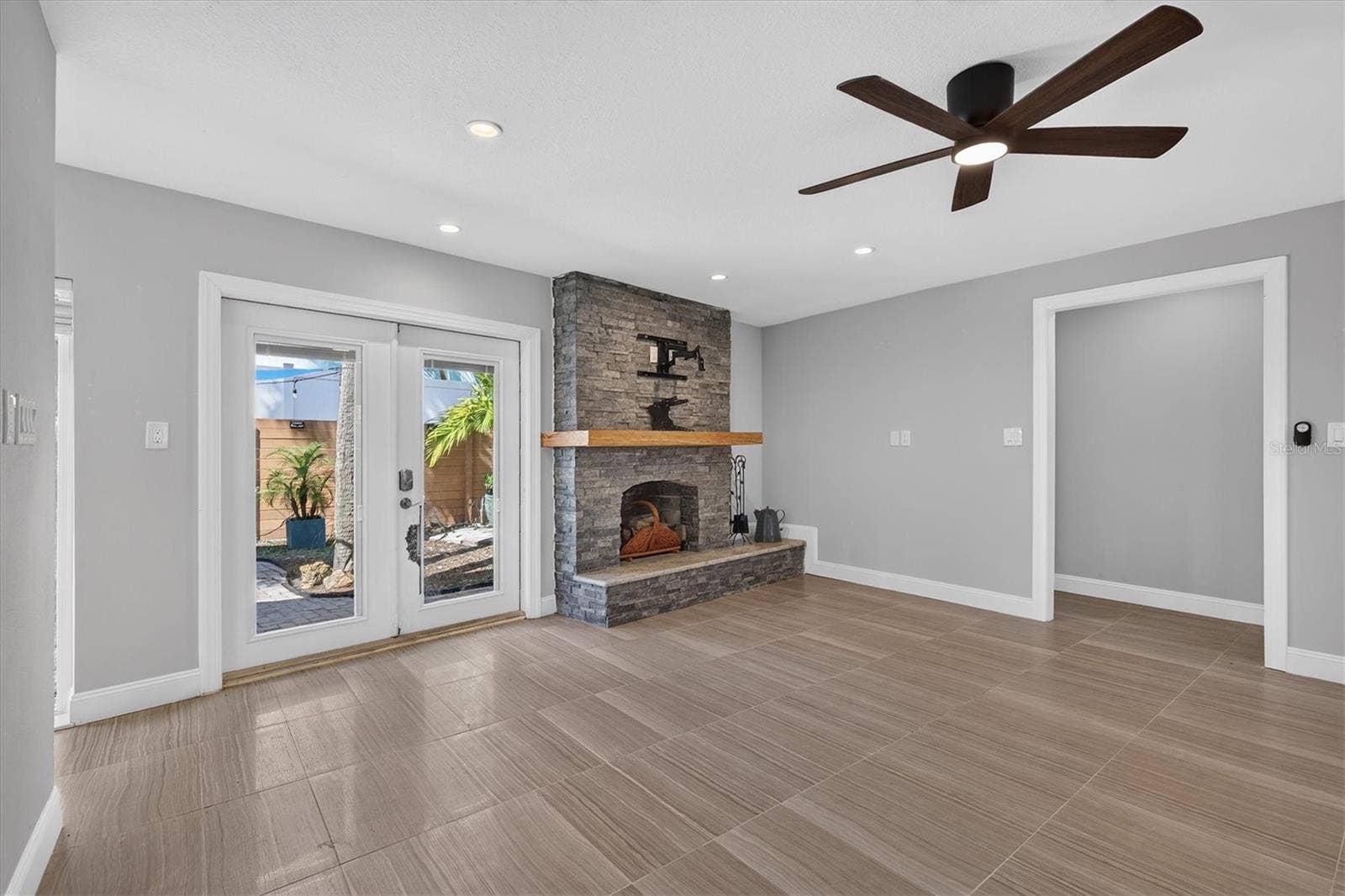2802 PASS A GRILLE WAY, #2, St Petersburg, FL 33706 2802 PASS A GRILLE WAY, #2, St Petersburg, FL 33706