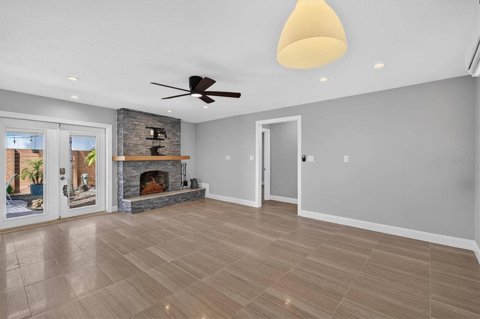 2802 PASS A GRILLE WAY, #2, St Petersburg, FL 33706 2802 PASS A GRILLE WAY, #2, St Petersburg, FL 33706
