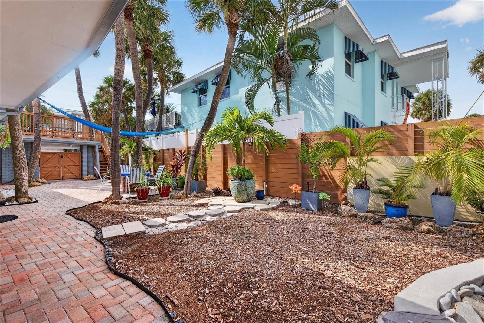 2802 PASS A GRILLE WAY, #2, St Petersburg, FL 33706 2802 PASS A GRILLE WAY, #2, St Petersburg, FL 33706