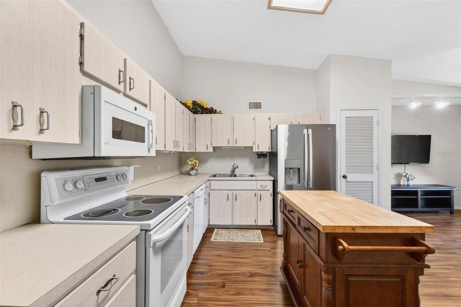 2220 SWEDISH DRIVE, #56, Clearwater, FL 33763 2220 SWEDISH DRIVE, #56, Clearwater, FL 33763