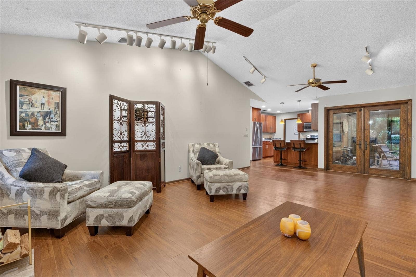 Living Room looking into kitchen