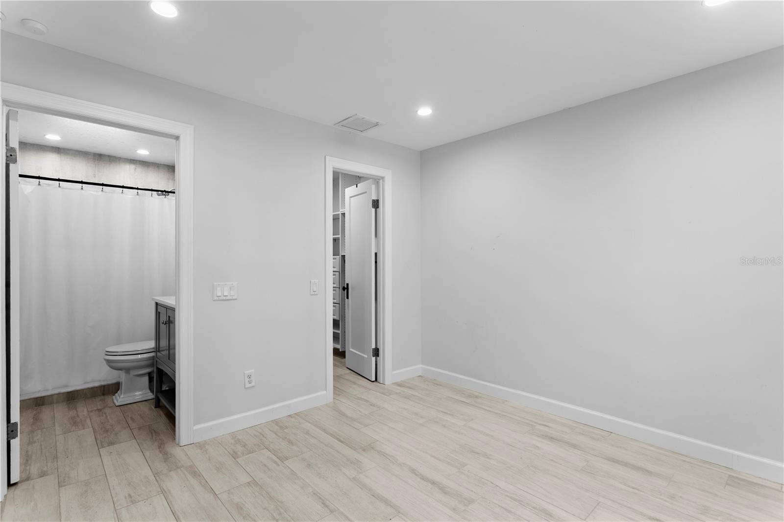 3209 W PARKLAND BOULEVARD, Tampa, FL 33609 3209 W PARKLAND BOULEVARD, Tampa, FL 33609