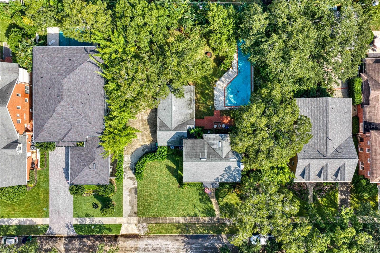 3209 W PARKLAND BOULEVARD, Tampa, FL 33609 3209 W PARKLAND BOULEVARD, Tampa, FL 33609