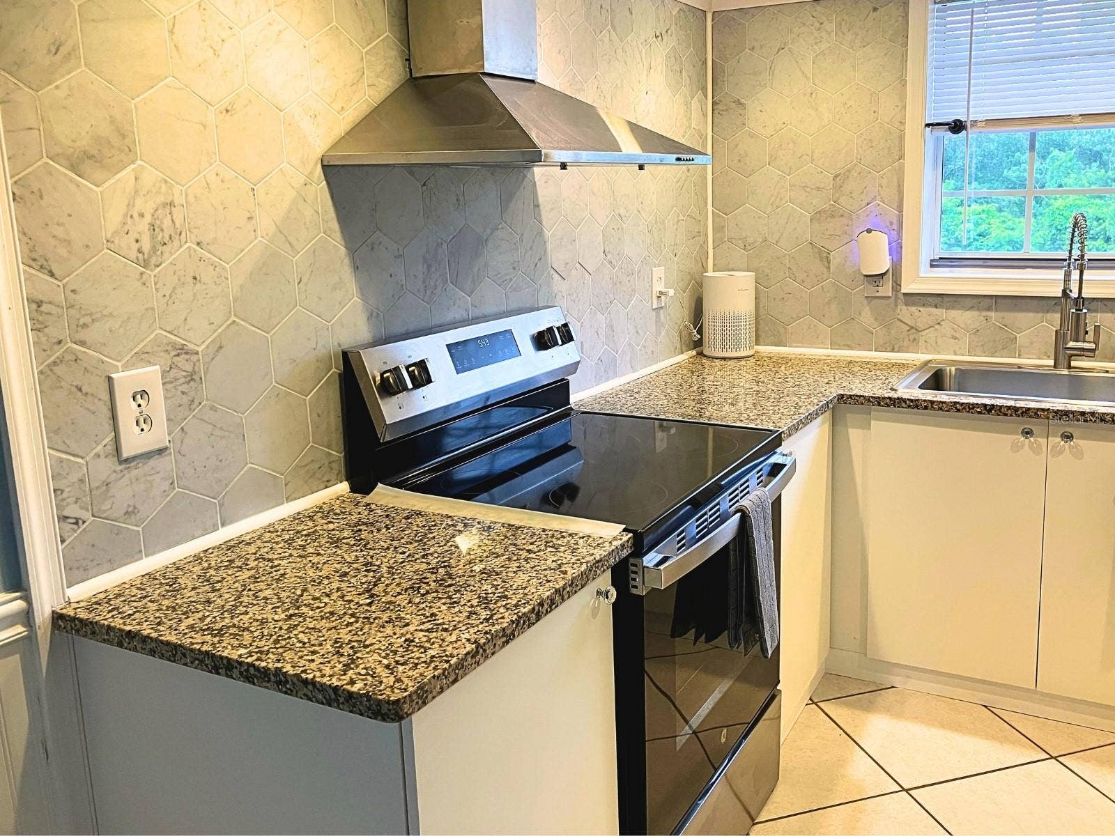 2164 VISTA DEL SOL CIRCLE, #523, Lutz, FL 33558 2164 VISTA DEL SOL CIRCLE, #523, Lutz, FL 33558