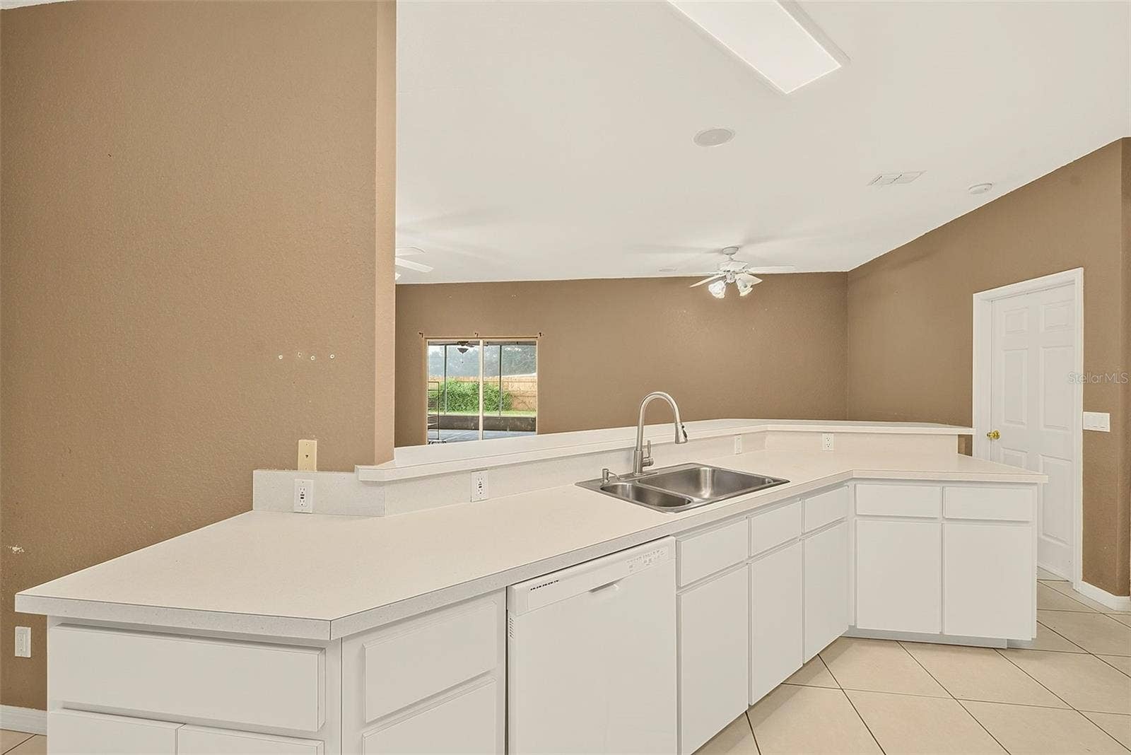 209 WHITE CLIFF BOULEVARD, Auburndale, FL 33823 209 WHITE CLIFF BOULEVARD, Auburndale, FL 33823