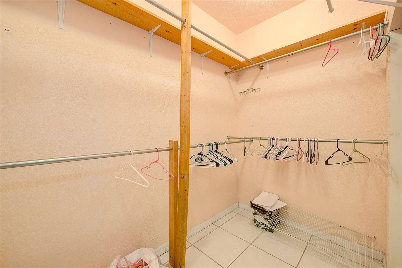 209 WHITE CLIFF BOULEVARD, Auburndale, FL 33823 209 WHITE CLIFF BOULEVARD, Auburndale, FL 33823
