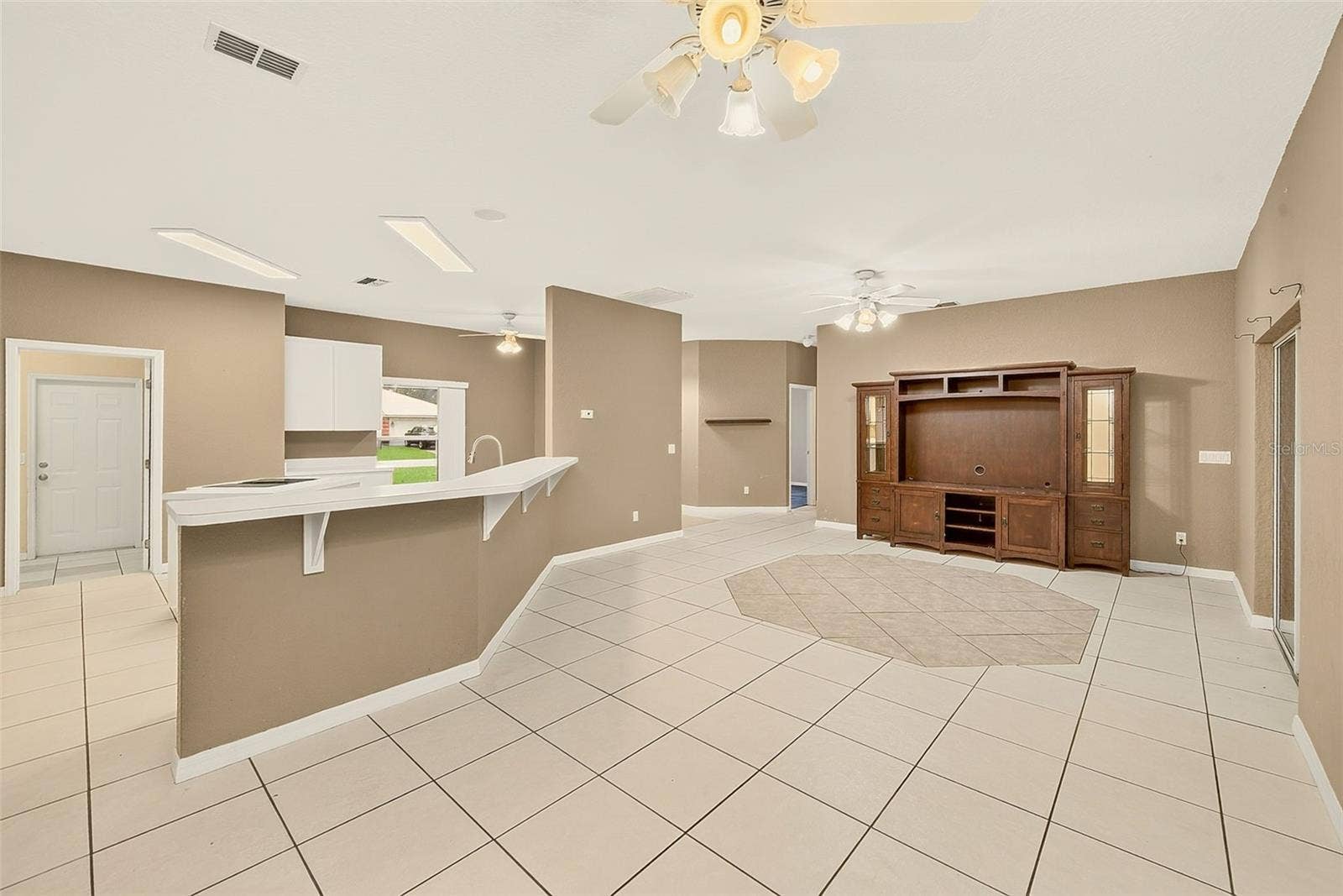 209 WHITE CLIFF BOULEVARD, Auburndale, FL 33823 209 WHITE CLIFF BOULEVARD, Auburndale, FL 33823