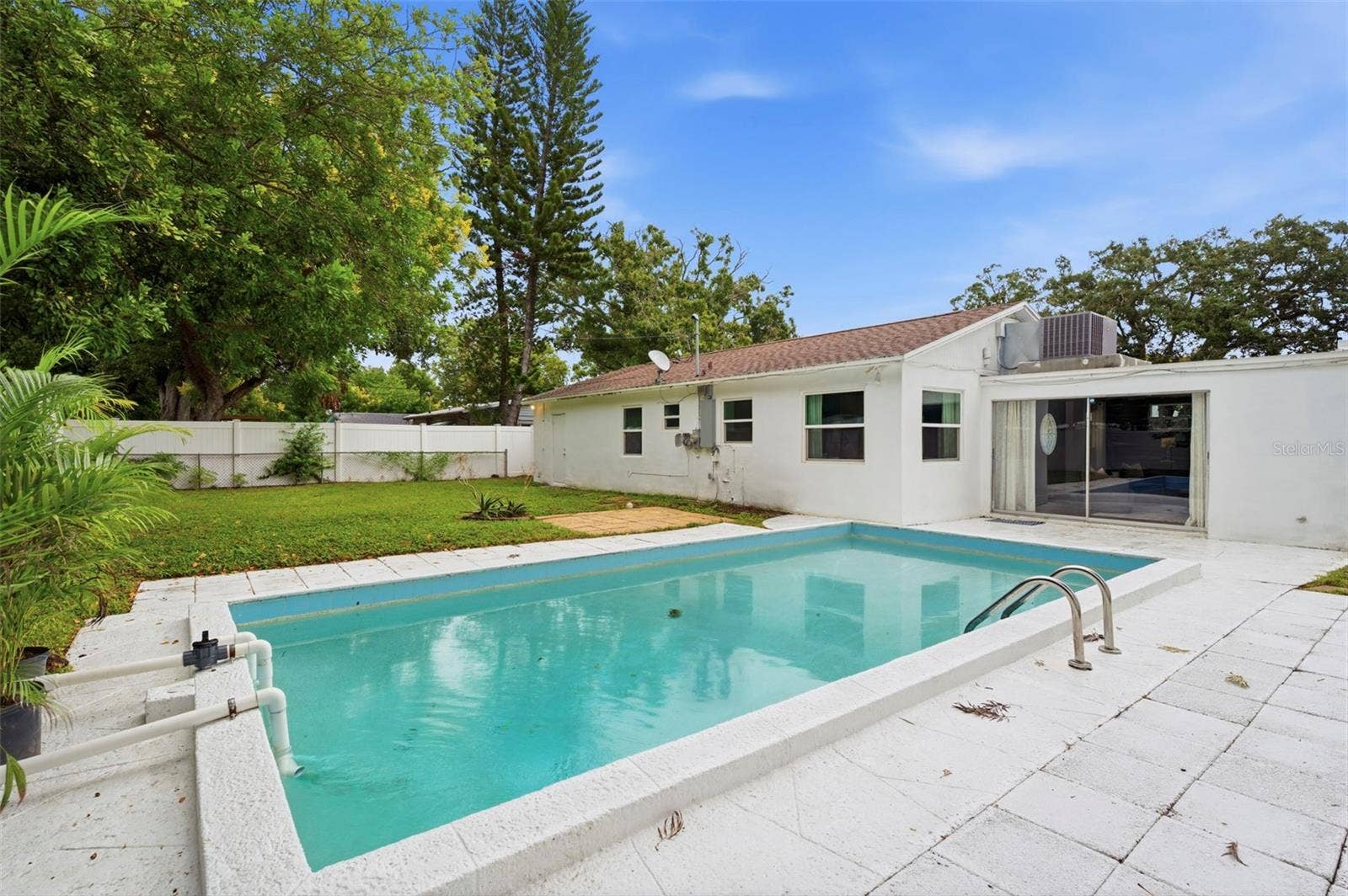 6726 12TH STREET N, St Petersburg, FL 33702