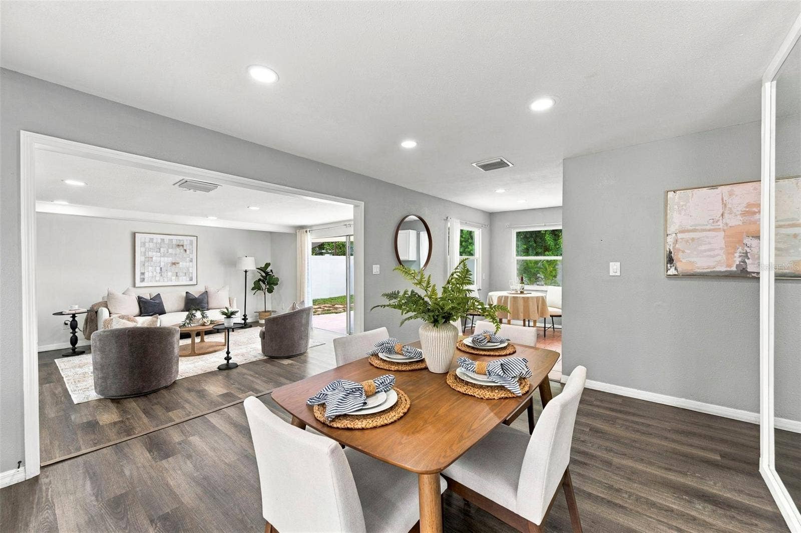 6726 12TH STREET N, St Petersburg, FL 33702