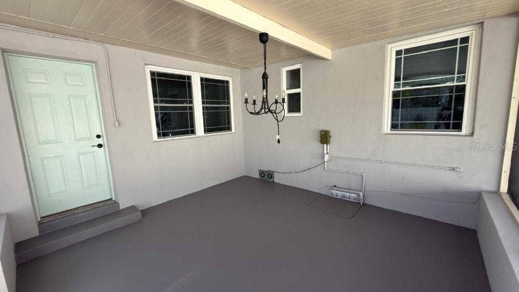 324 36TH AVENUE NE, St Petersburg, FL 33704