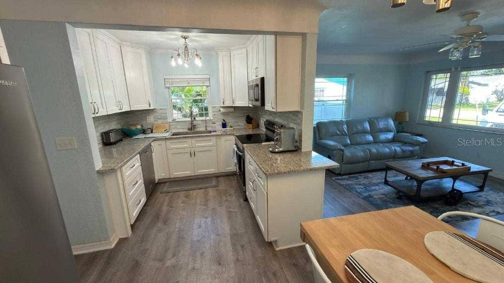 324 36TH AVENUE NE, St Petersburg, FL 33704
