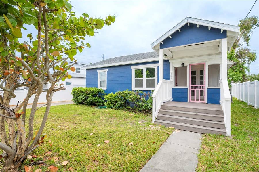Property photo for 2017 OCEANVIEW PLACE, Tampa, FL