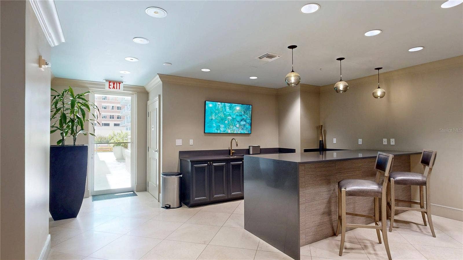 450 KNIGHTS RUN AVENUE, #1701, Tampa, FL 33602