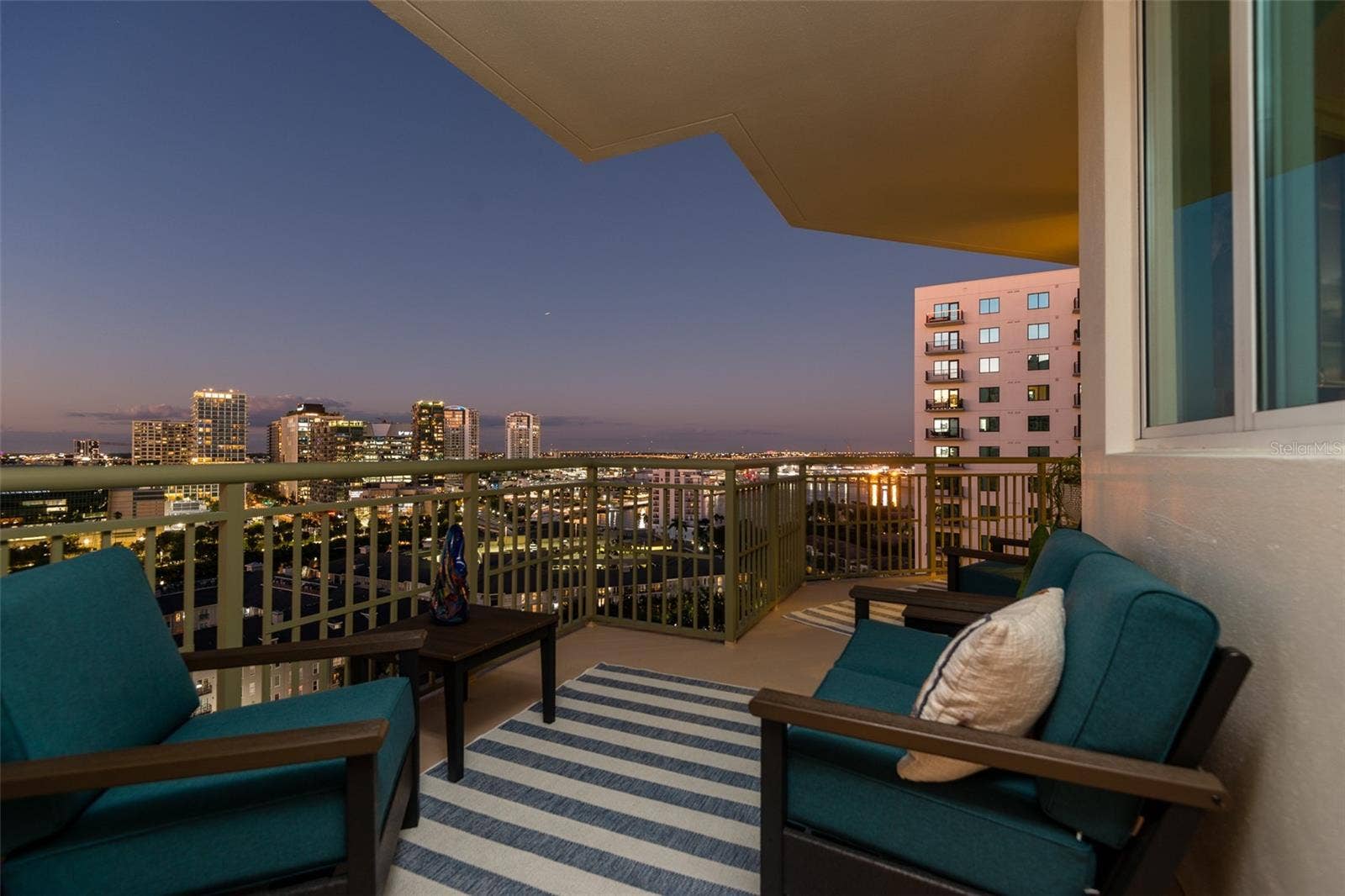 450 KNIGHTS RUN AVENUE, #1701, Tampa, FL 33602